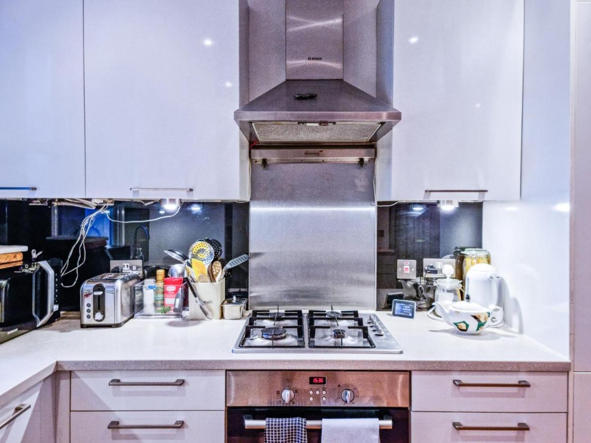 Pass The Keys Family Friendly 2 Bedroom Gem In Shepherd'S Bush Londyn Zewnętrze zdjęcie